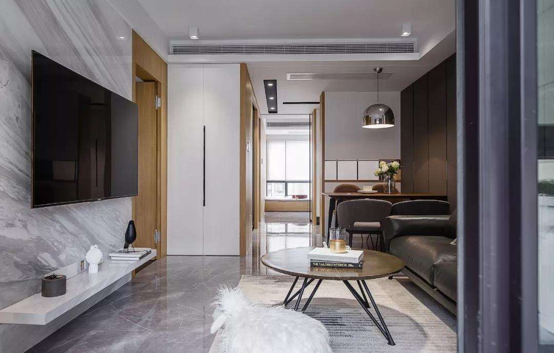 140面积中央空调和普通空调哪个好,美的120空调好还是140中央空调好