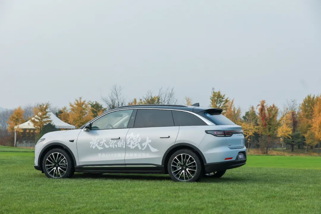 零跑c11纯电版深度试驾,零跑c11汽车试驾视频