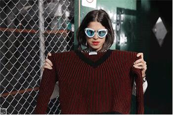 衣服外搭中长款怎么打结好看,流行服饰的搭配技巧有哪些