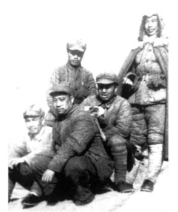 开国中将闻妻牺牲，另娶他人，解放后“亡妻”找上门，破镜重圆？