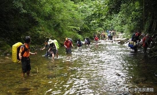 部队里一般穿中袜还是长袜,军人袜子穿长袜还是短袜