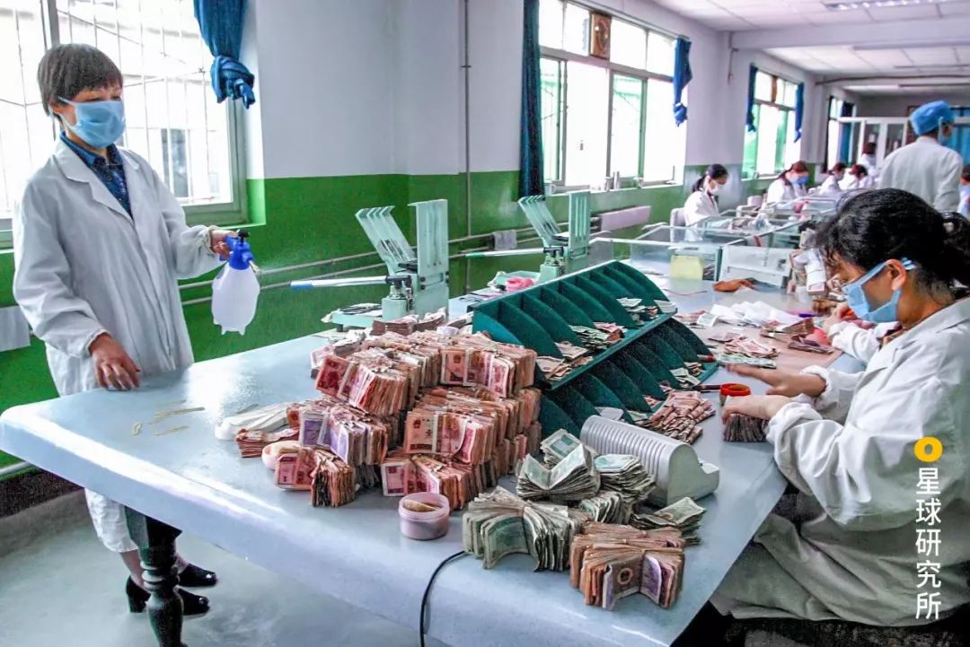 医生和病毒作战,我们如何对付病毒