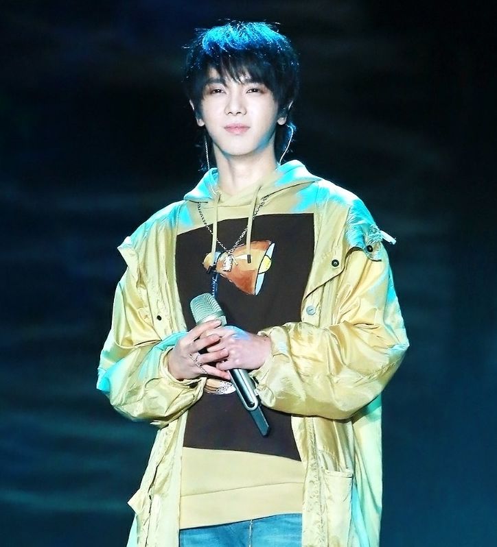 从专业点角度来说华晨宇的歌怎样,怎么客观地评价华晨宇的音乐