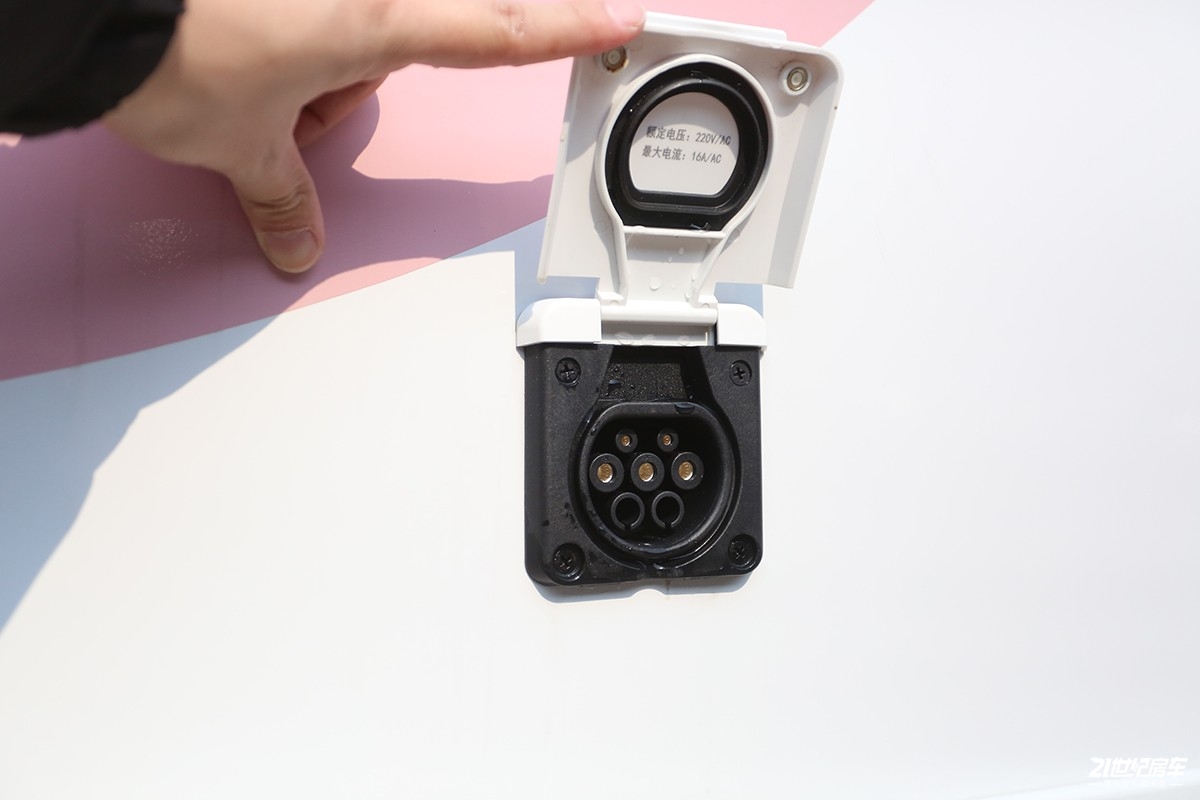 了解上汽大通maxusv90最新动态,上汽大通maxusv902023款2.0t短轴低顶