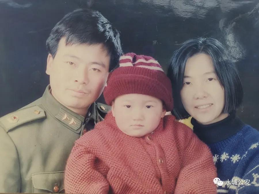 特警的青春剧,警察青春视频