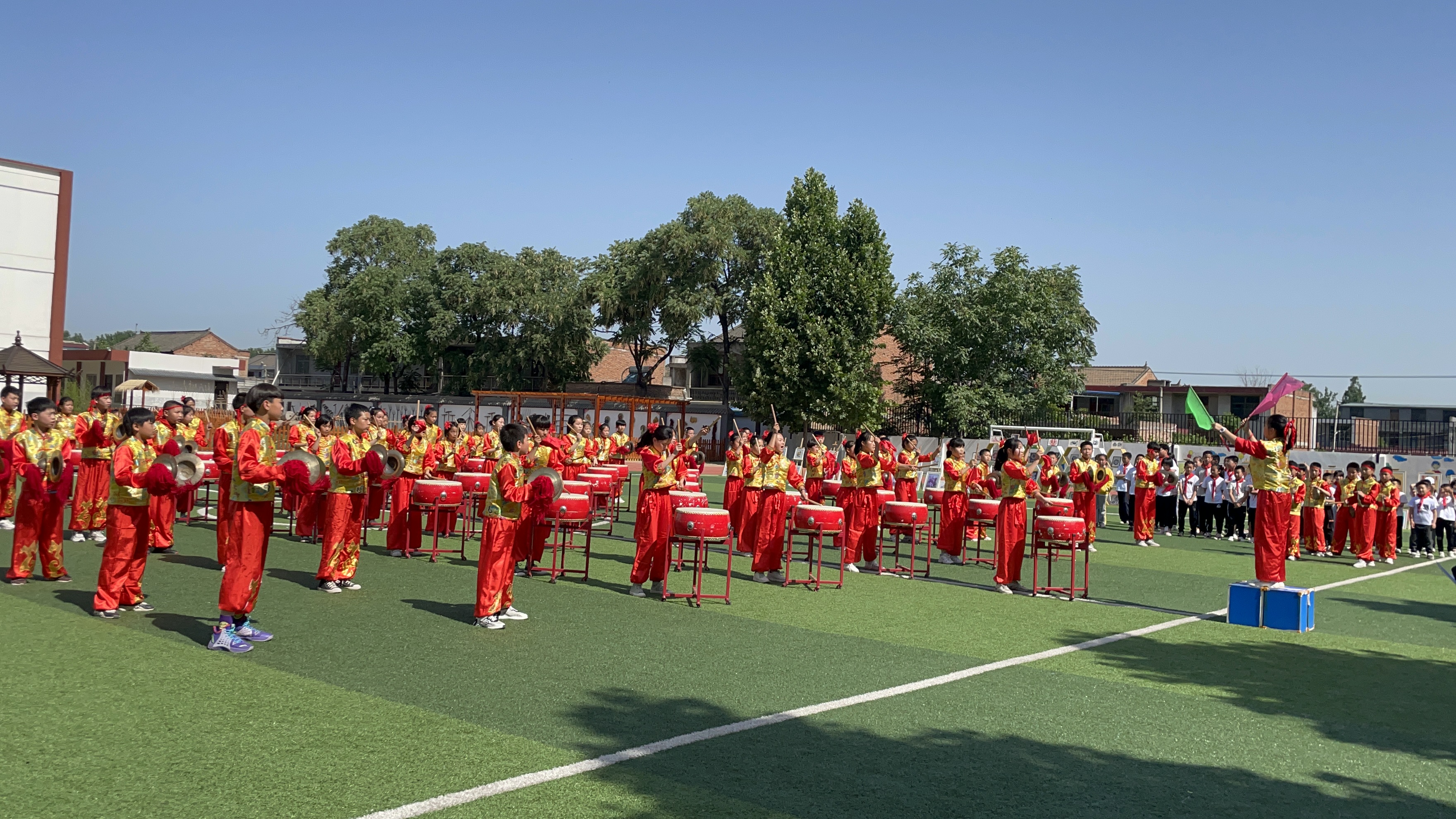 扶众公益暖冬行动志愿者,助力十四运志愿者在行动