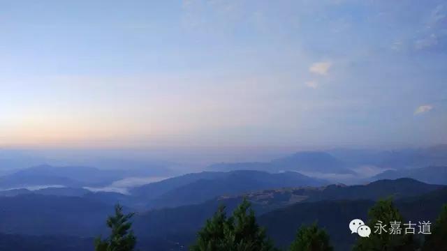 温州四海尖上观日出,初阳如血,美轮美奂,绝无仅有