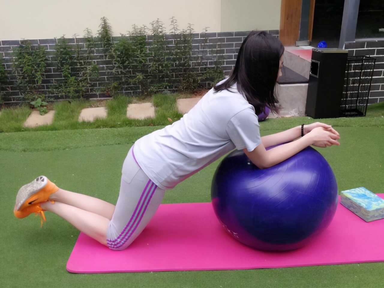 生完孩子肚子上赘肉怎么减,生完孩子肚子有赘肉该怎么减