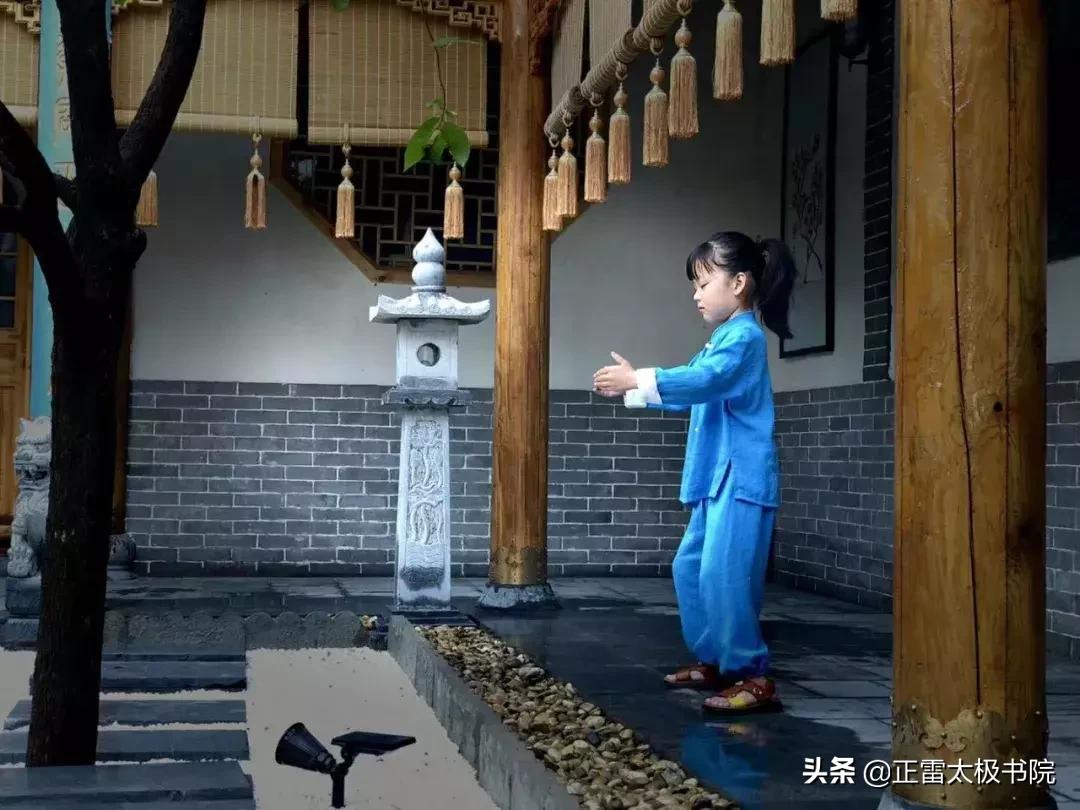 初学站桩无极桩浑圆桩太极桩,太极浑圆桩功视频