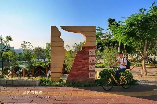 地铁3号线景观,地铁三号线的沿途风景