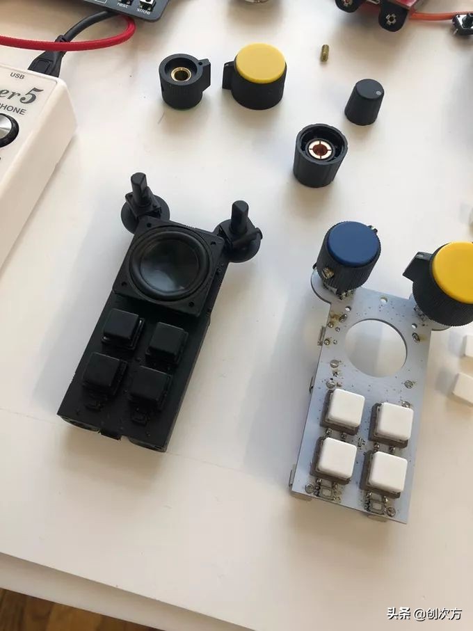 巴掌大小的音响,电子鼓单个调音量