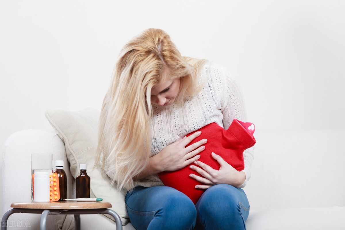 女生痛经，3个因素不可忽视，不要习以为常，专家建议日常做好5点