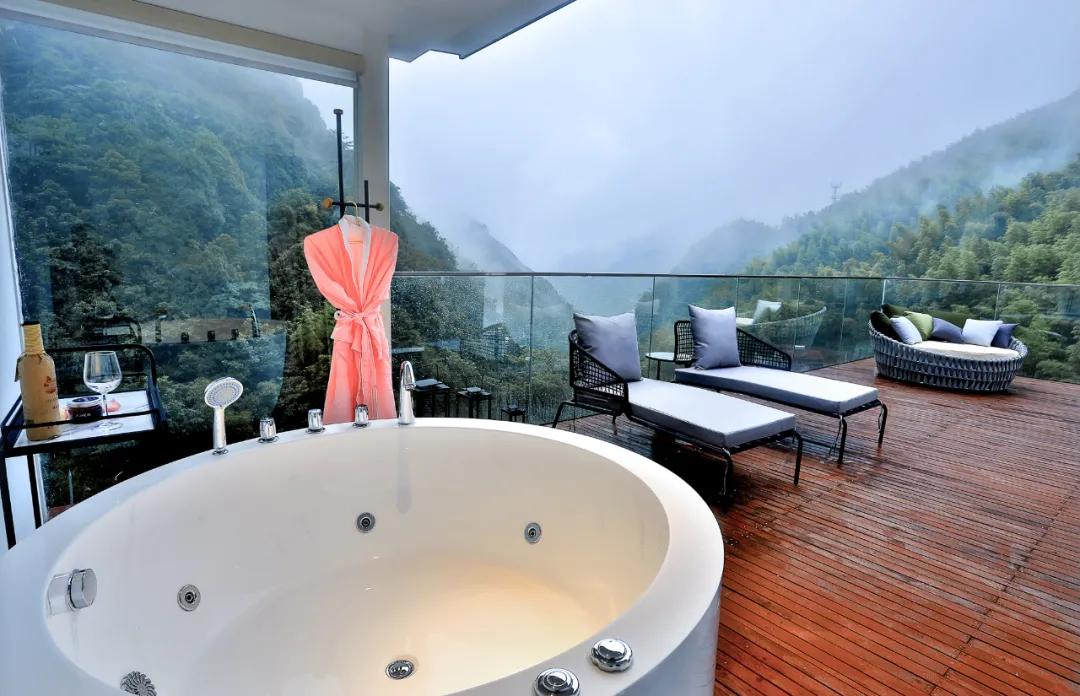 安吉玩雪的地方推荐,安吉周末滑雪泡温泉