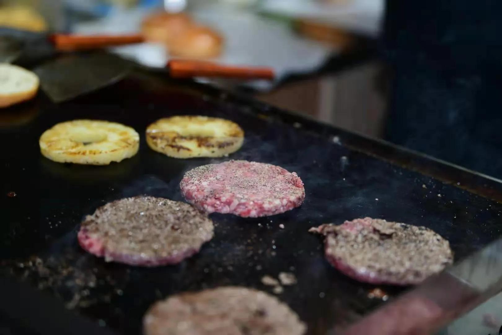 沈阳夜市开市现场热闹非凡,沈阳疫情早市夜市什么时候开