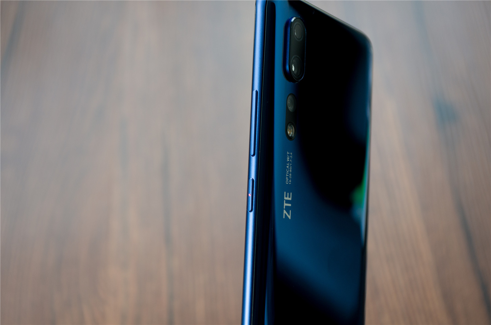 中兴axon30pro评测,中兴axon10pro