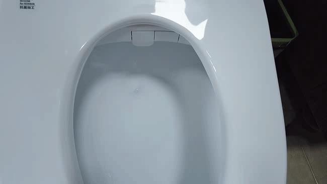 坐着小便溅到马桶边缘怎么回事,蹲马桶小便溅尿怎么办