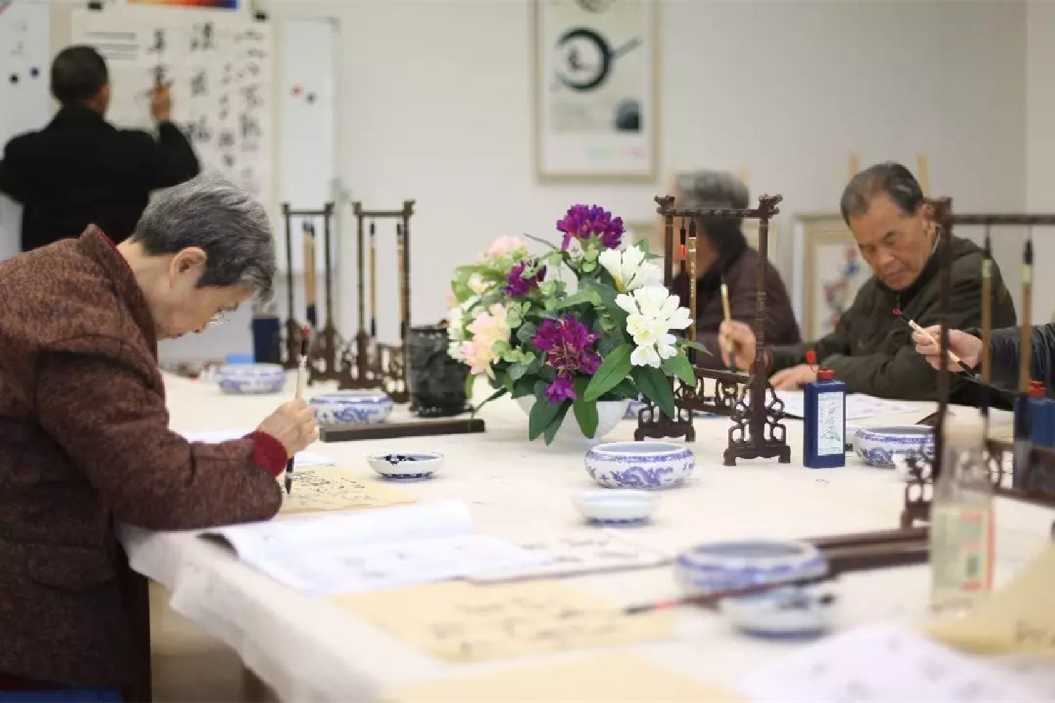 现代社会孝顺父母的方式,长大后孝顺父母的方式