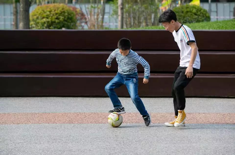 唐城墙遗址公园9区美景视频,西安电子正街的唐城墙遗址公园