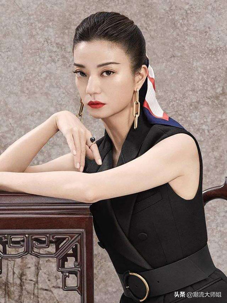 不要再披头散发了完整版,女生披头发会觉得自己好看点吗