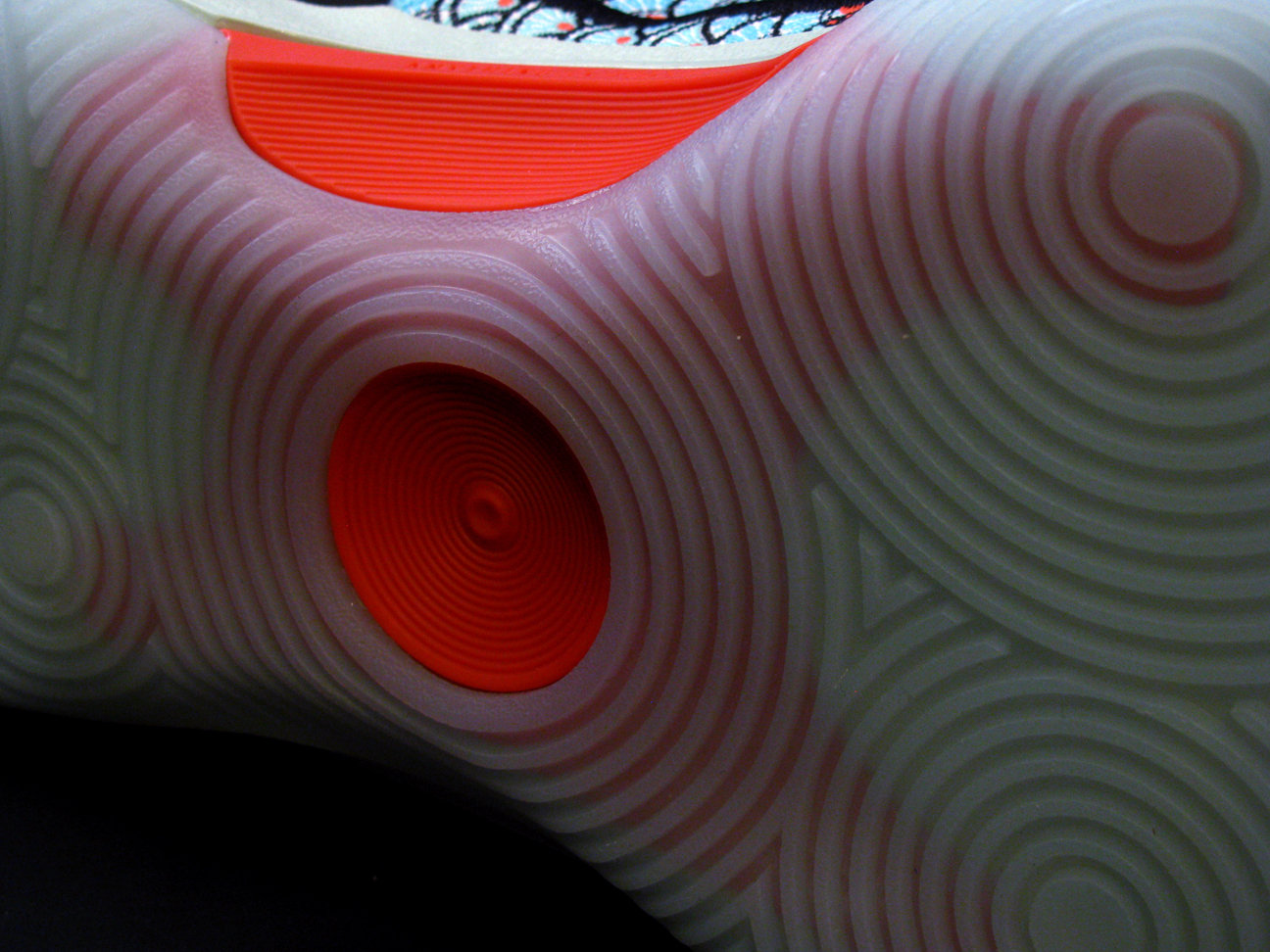 kd14水晶底耐磨吗,没有外底的鞋耐磨就不好吗