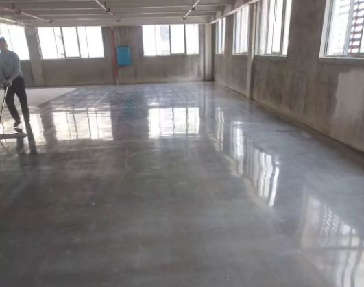 地面坑洞怎样填补才结实,地面坑洞快速修复材料