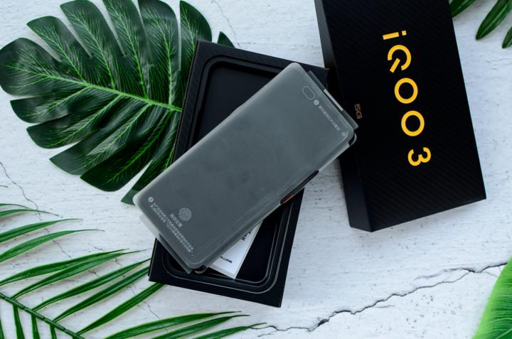 生而强悍vivoiqoo新品全面解读,iqoo3全面曝光配置任性问鼎旗舰