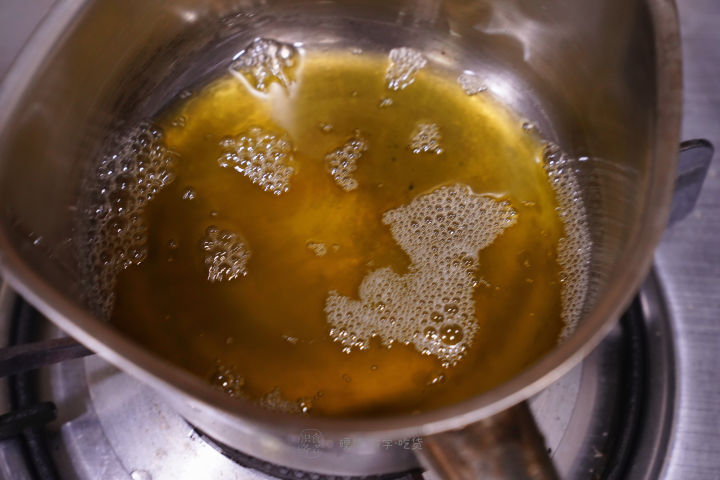 煎牛排时黄油炸到身上怎么办,煎牛排香料总是一煎就糊