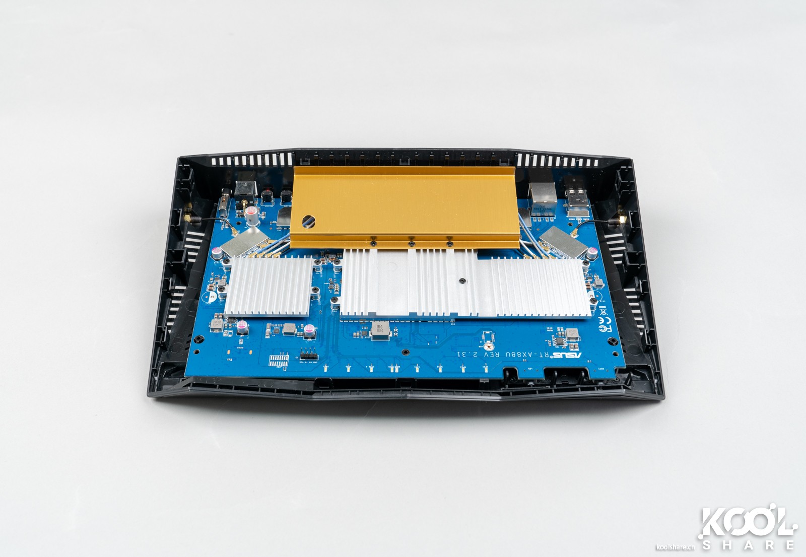 华硕路由器rt-ax86u新款拆解,华硕asusrt-ax68u电竞wifi6路由器