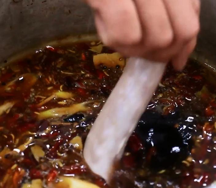 卤鸭脖如何让肉质很紧致,正宗鲜卤入味鸭脖