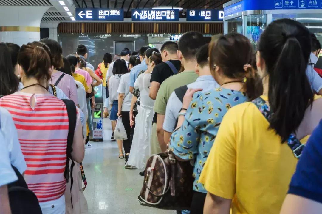 武汉均薪都8229元了，你为什么只能拿3000元的工资