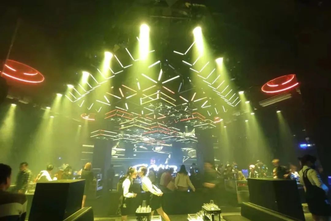 国内顶级潮流轻奢派对夜店,高端品牌夜店