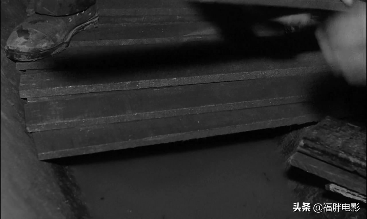 肖申克的救赎挖洞挖了多少年,最伟大的越狱电影肖申克的救赎