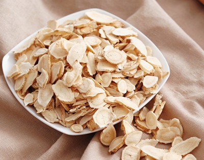 泡脚加什么祛湿补气血,冬季泡脚加这三种材料祛寒暖身