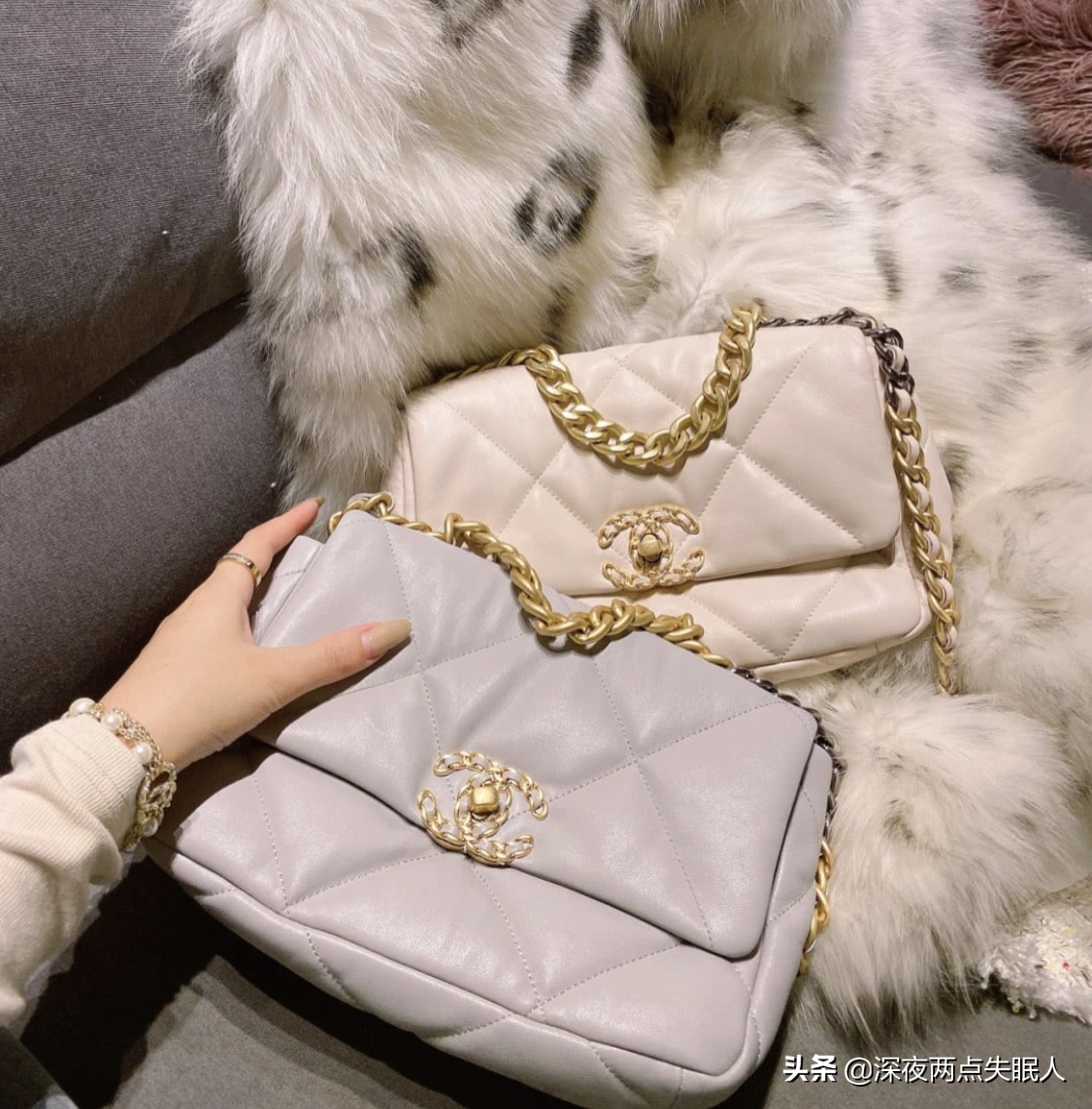 chanel包新手入门款,chanel19好买吗