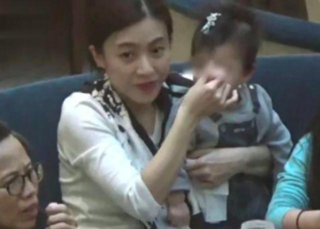 41岁吕丽君图片,吕丽君年轻图片大全