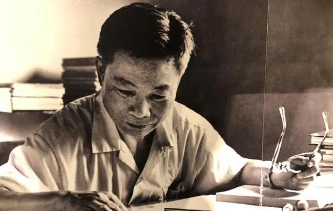 钱骥照片,钱骥的简介