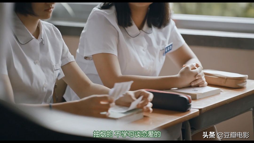 打败《寄生虫》,这部新片《蜂鸟》才是真正的年度最佳