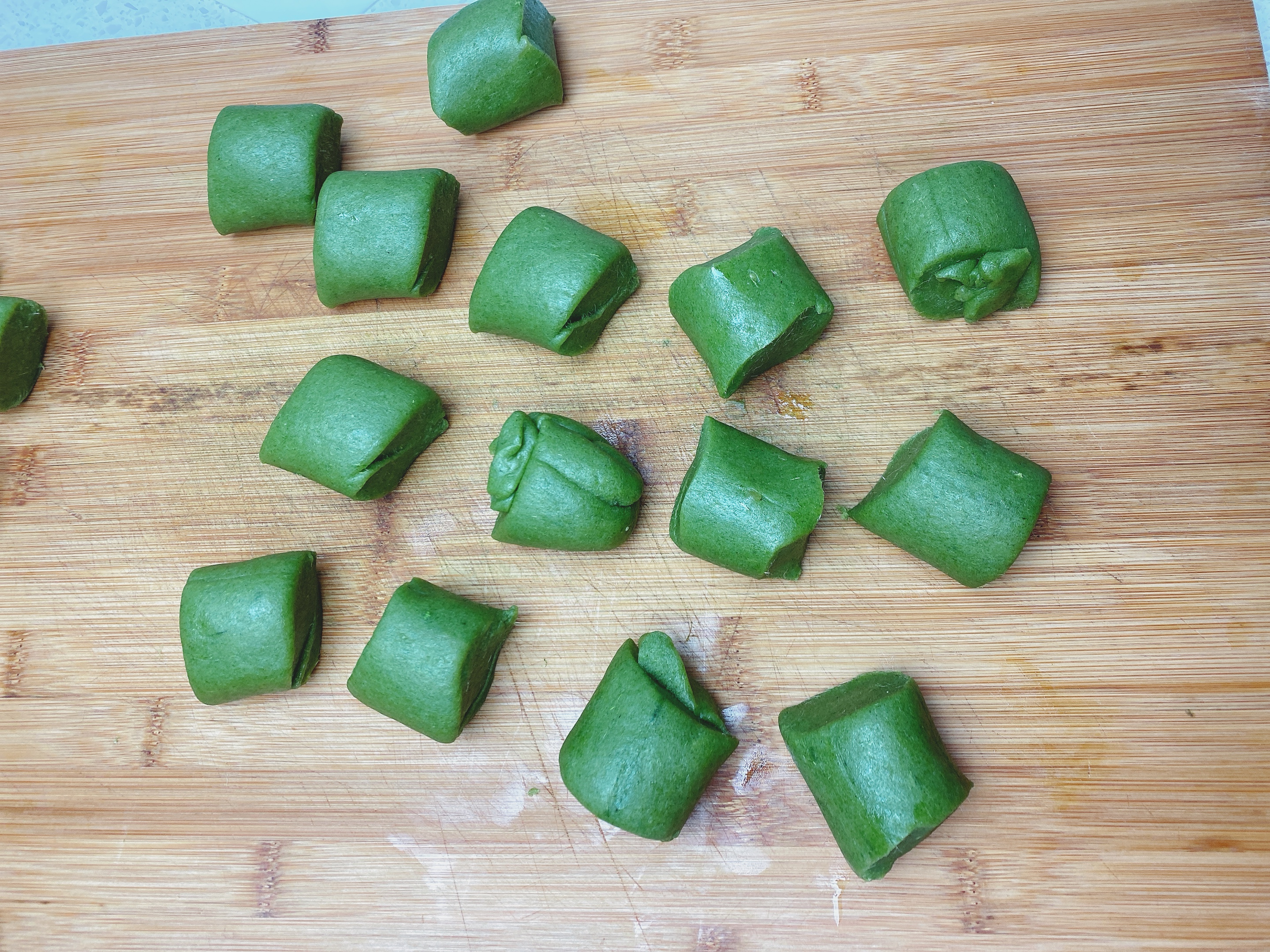 青团王者级吃法,青团怎么做才翠绿又q弹