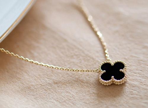 全套梵克雅宝四叶草高端珠宝,梵克雅宝彩色宝石