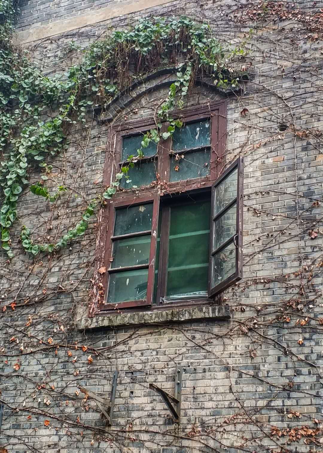 谍战公馆,谍战重庆