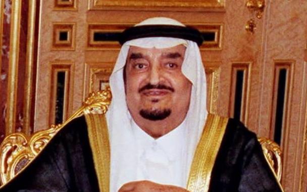 美国浏览中国导弹基地照片，因一群人胡子太多，得知一场惊天交易