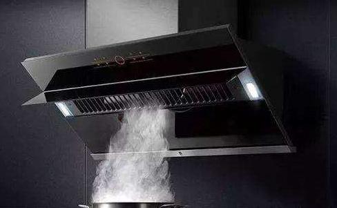 侧吸油烟机和顶吸油烟机哪个好用,厨房装修油烟机和灶具怎么选