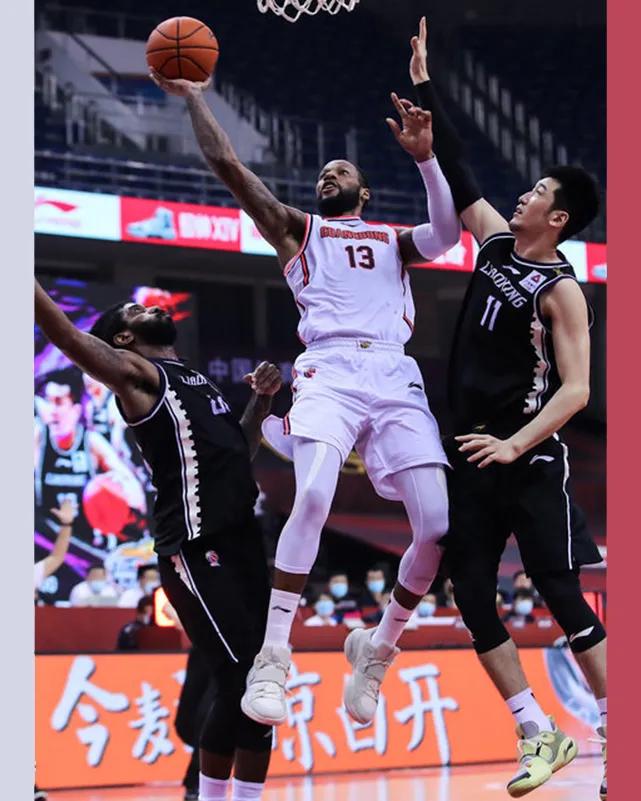 cba今日球鞋上脚一览,今日cba球鞋上脚一览