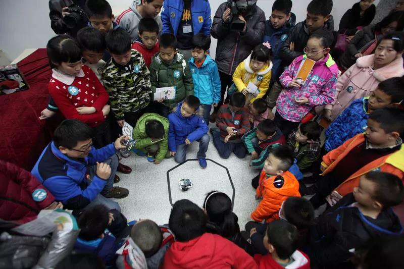 少儿编程老师上网课,少儿编程教育风口