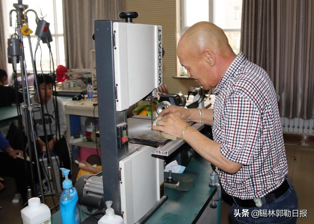 价值3万的马鞍,一套名贵马鞍多少钱