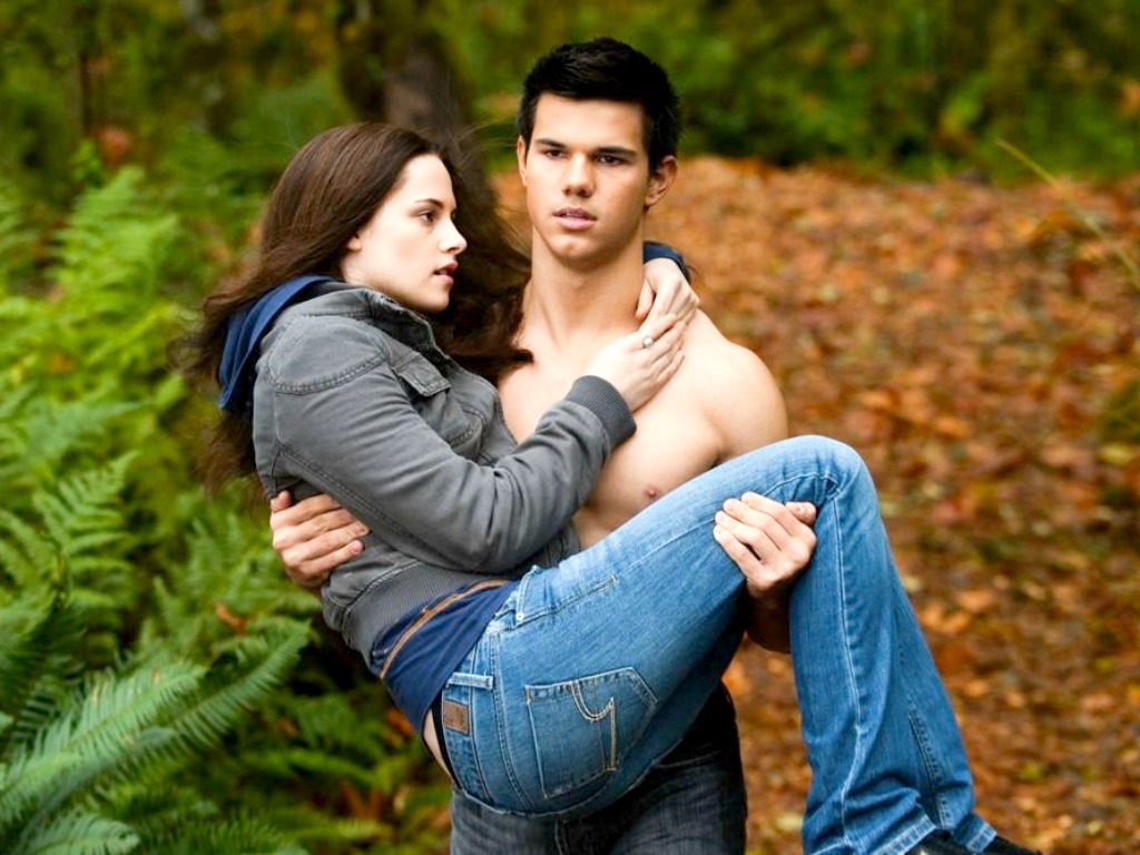 《暮光之城》狼人28岁变油腻大叔，糊8年却情场得意，现状唏嘘