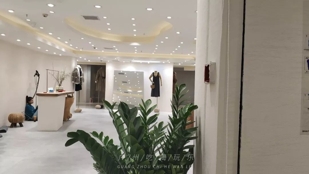 韩国东大门档口服装批发市场图片,韩国东大门服装批发有几个大楼