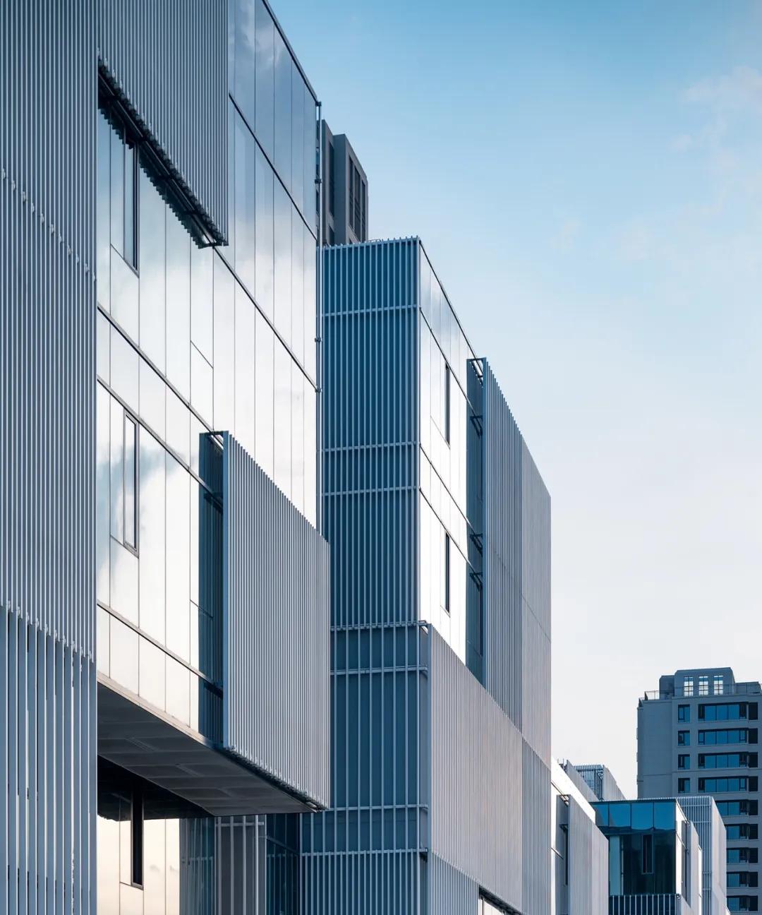 商业街与独栋商业的结合——立方长廊|CLOUArchitects