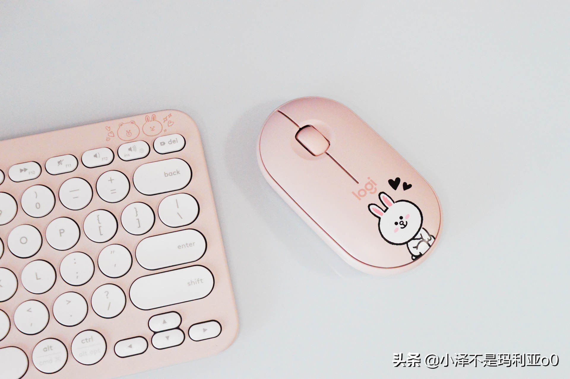 桌面好物分享学生党,罗技popkeys键盘套装
