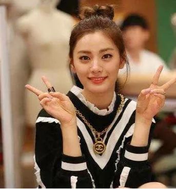 世界第一美人的脸,世界第一丑女整容